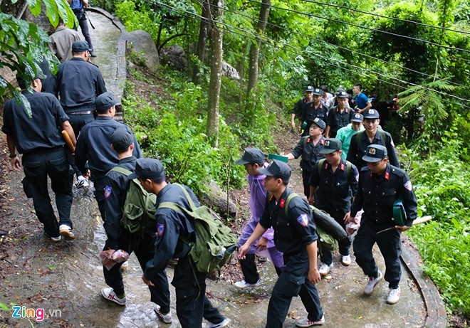 30 gio bang rung tim may bay truc thang roi o Ba Ria hinh anh 4