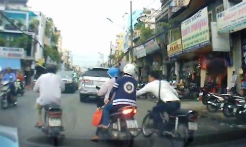 Kết quả hình ảnh cho bắt được tên cướp đường phố