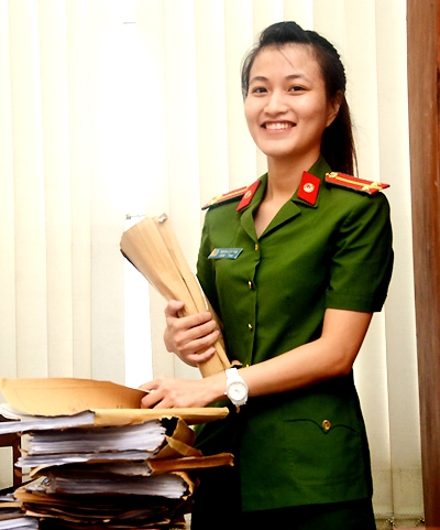 lan-da-guc-ten-trum-ma-tuy-o-sai-gon-cua-nu-canh-sat-tre