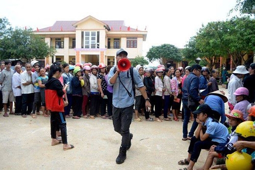9x ve mc phan anh rang ro ngam mien trung sau con bao lu hinh anh 3