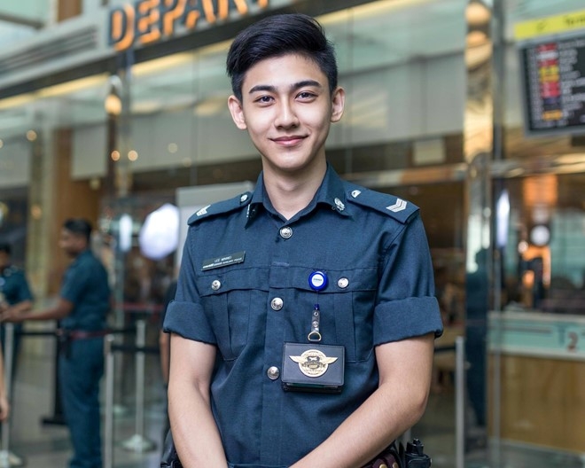 Chang canh sat noi tieng mang nho anh chup len dep trai hinh anh 2