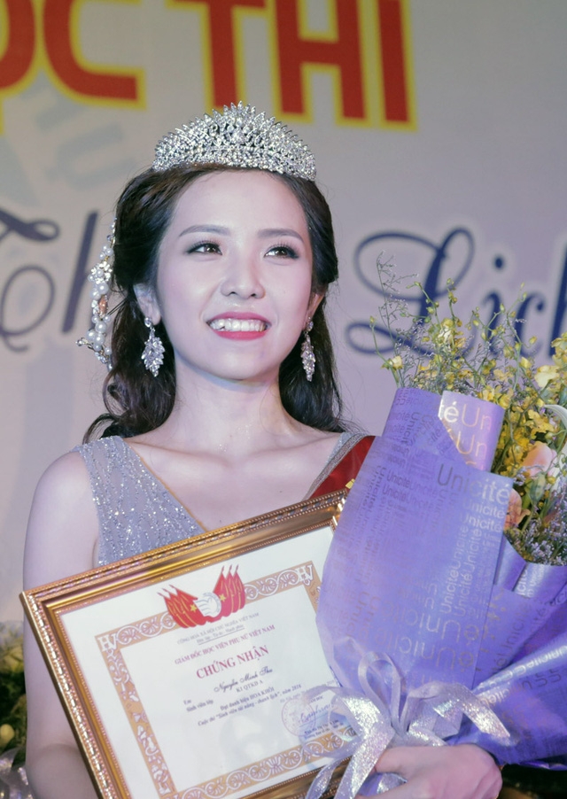  Cận cảnh gương mặt rạng rỡ của Hoa khôi đầu tiên của Học viện Phụ nữ Việt Nam 