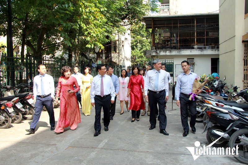 Phó Thủ tướng, Phó Thủ tướng Phạm Bình Minh, Học viện Ngoại giao, sinh viên