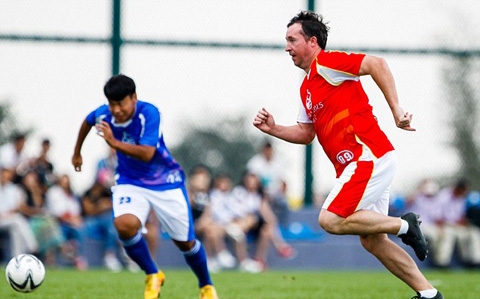 Fowler chính là người ghi cả 3 bàn cho đội áo đỏ