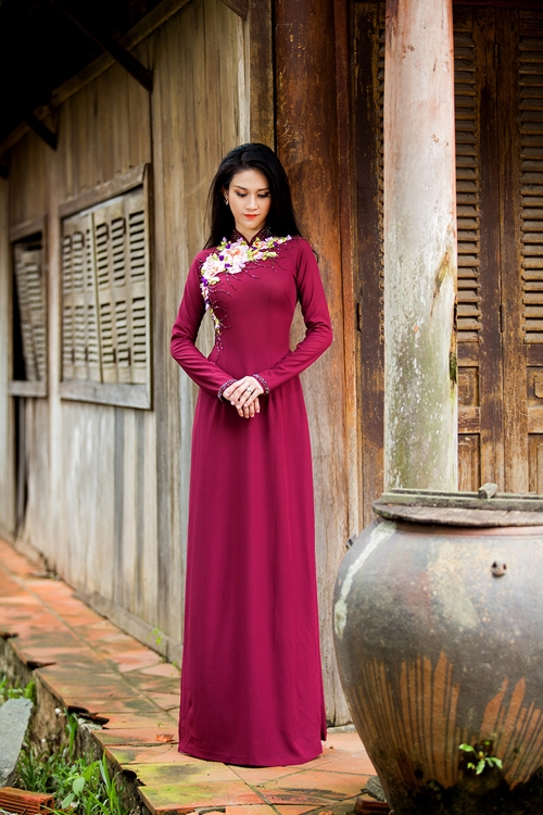 hoa-hau-thu-vu-goi-y-ao-dai-lua-ton-dang-3