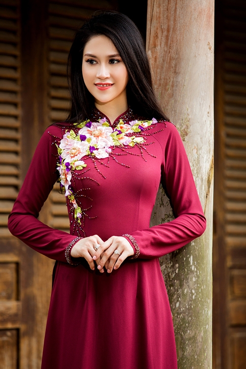 hoa-hau-thu-vu-goi-y-ao-dai-lua-ton-dang-5