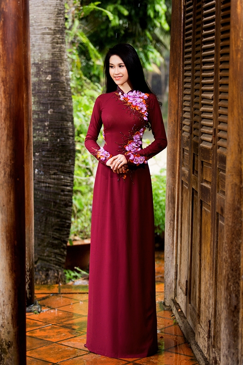 hoa-hau-thu-vu-goi-y-ao-dai-lua-ton-dang-7