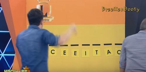 nong nguoi voi gameshow tim chu tren co the mau nu sexy hinh anh 5