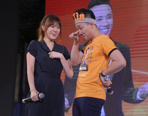 Trấn Thành bật khóc tỏ tình Hari Won trước hàng nghìn người - 2