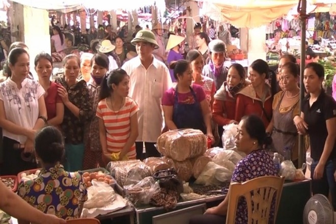 Chu hui om 7 ty den tron o nha con gai hinh anh 1