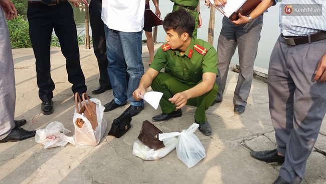 Chùm ảnh: Hiện trường kinh hoàng tàu hỏa tông ô tô khiến 5 người tử vong - Ảnh 10.