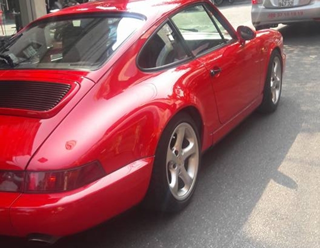 Hàng cực hiếm Porsche 911 Carrera 4 993 dạo phố tại Hà thành - Ảnh 2.