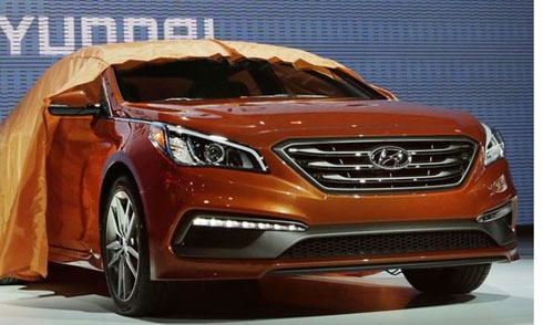 hyundai-trieu-hoi-sonata-do-loi-cua-so-troi