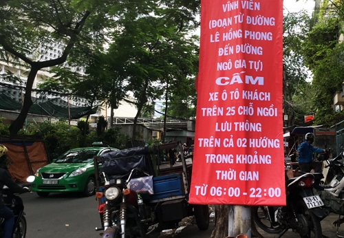 tp-hcm-cam-oto-khach-o-3-duong-trung-tam