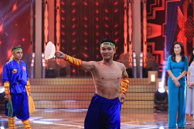 Tran Thanh nhac lai su co bi truc xuat khoi My o game show hinh anh 12