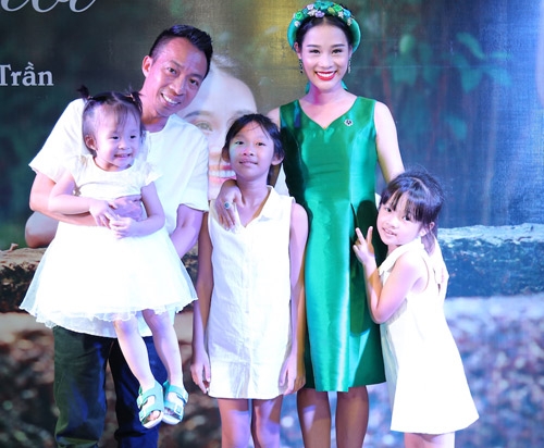 chuyen-duoc-mat-cua-ca-si-viet-hoan-khi-lay-vo-kem-18-tuoi-1