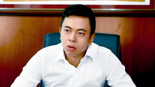  Con trai của ông Vũ Huy Hoàng, được bổ nhiệm làm Phó Tổng giám đốc Sabeco một cách vụ lợi liệu có còn yên vị chức vụ hiện nay? 
