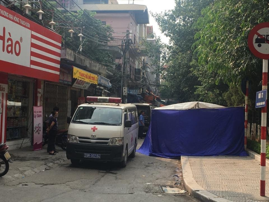 tai nạn thường tín, tai nạn đường sắt, tàu hỏa đâm nát ô tô, tàu hỏa đâm ô tô
