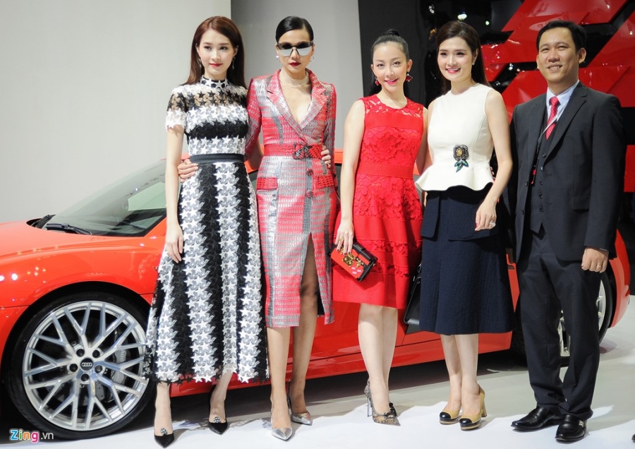 Ky Duyen, Pham Huong khoe sac tai trien lam xe quoc te VN hinh anh 5
