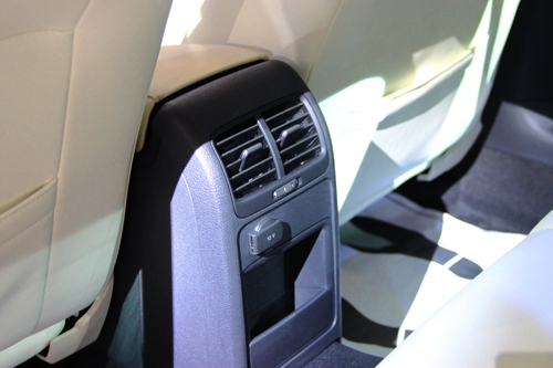 volkswagen-jetta-doi-thu-moi-cua-toyota-altis-tai-viet-nam-page-2-9