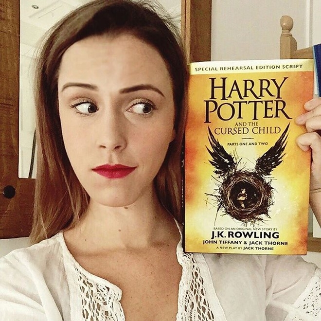 Co gai noi tieng vi giong nu dien vien nguoi Anh Emma Watson hinh anh 5