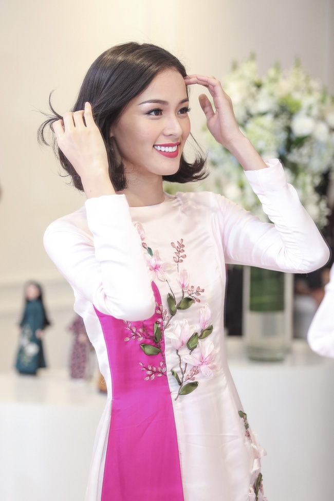 Cường Đô la dùng siêu xe đưa Hạ Vi đi dự sự kiện - Ảnh 4.
