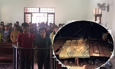Hai thanh niên thay nhau hiếp dâm chị của bạn gái
