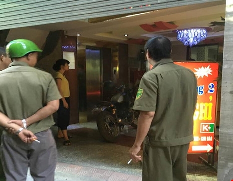 Hiện trường vụ nổ súng khiến 1 người chết tại Hà Nội - 6