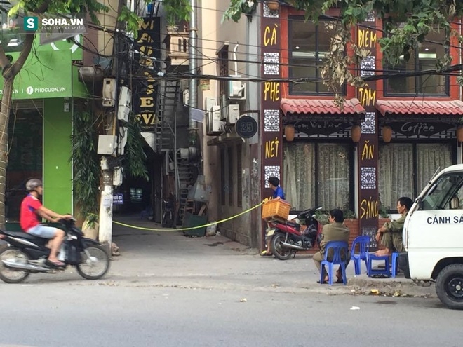 Người dân kể lại vụ 3 kẻ lạ mặt cầm súng AK bắn lễ tân nhà nghỉ - Ảnh 1.