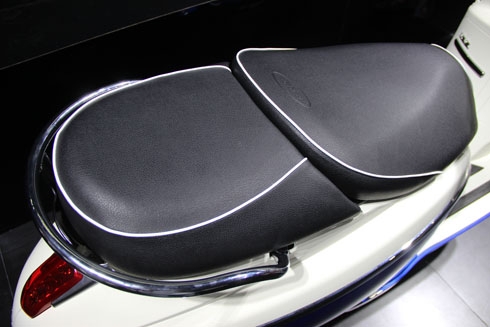 peugeot-django-xe-ga-moi-gia-68-5-trieu-canh-tranh-honda-sh