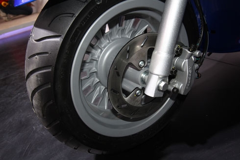 peugeot-django-xe-ga-moi-gia-68-5-trieu-canh-tranh-honda-sh-3