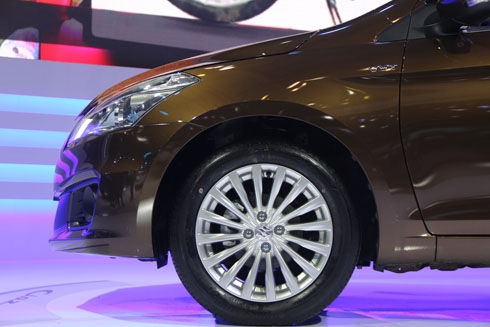 suzuki-ciaz-gia-580-trieu-canh-tranh-toyota-vios-tai-viet-nam-2