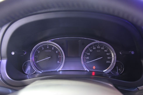 suzuki-ciaz-gia-580-trieu-canh-tranh-toyota-vios-tai-viet-nam-1