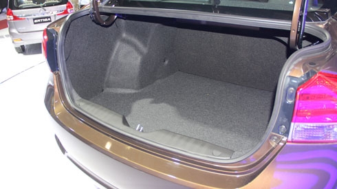 suzuki-ciaz-gia-580-trieu-canh-tranh-toyota-vios-tai-viet-nam-5