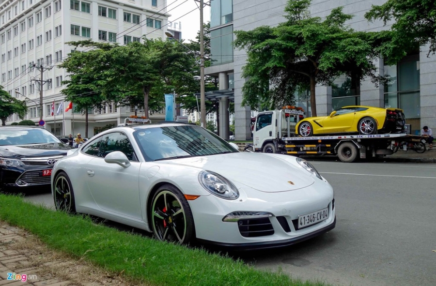 Dan xe la ben ngoai trien lam xe nhap Viet Nam hinh anh 9