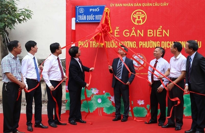 Ha Noi gan bien ten danh nhan cho 3 duong pho hinh anh 1