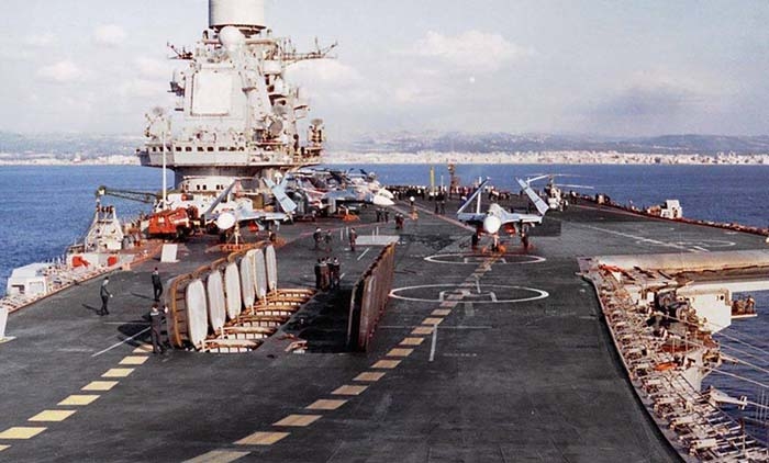 Hỏa lực tàu sân bay Nga đủ diệt cả nhóm tàu chiến Mỹ - 2