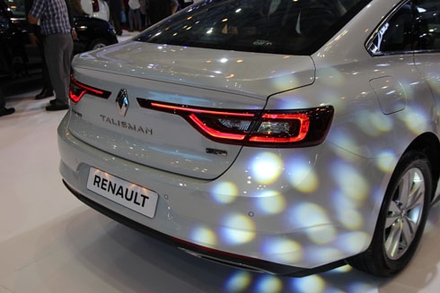 renault-talisma-gia-1-5-ty-thach-thuc-moi-cho-toyota-camry-page-2-4