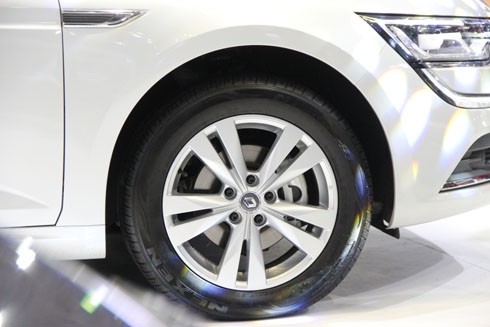 renault-talisma-gia-1-5-ty-thach-thuc-moi-cho-toyota-camry-page-2-5