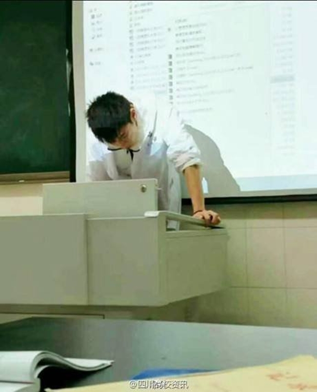 Thầy giáo giải phẫu đẹp trai như Giang Trực Thụ của Thơ ngây khiến nữ sinh đổ rầm rầm - Ảnh 5.
