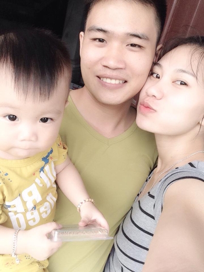 anh-chong-thue-vo-10-nghin-moi-ngay-dua-ga-cung-di-tam-nang