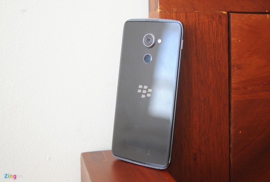 Anh thuc te BlackBerry DTEK60 sap ve Viet Nam hinh anh 12