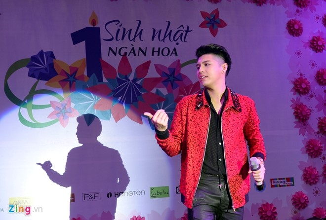 Fan chen lan den nghet tho de nhin Noo Phuoc Thinh hinh anh 8