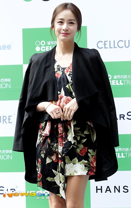 Kim Tae Hee, Ha Ji Won tuoi U40 tre nhu thieu nu doi muoi hinh anh 4