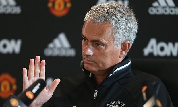 Mourinho ly giai nguyen nhan bo roi Mkhitaryan hinh anh 1