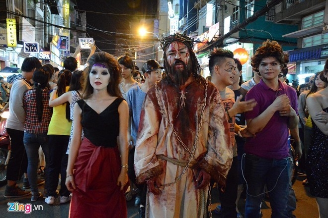 Nhung dia diem thu hut gioi tre Sai Gon dip Halloween hinh anh 1