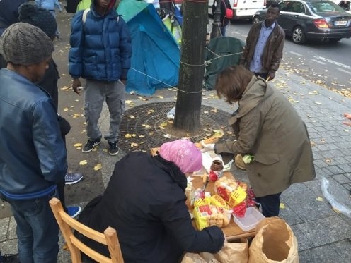 Paris khốn đốn vì di dân tràn về dựng lều trại 
