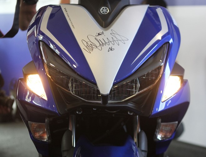 Chi tiet Yamaha NVX - xe tay ga thay the Nouvo hinh anh 3