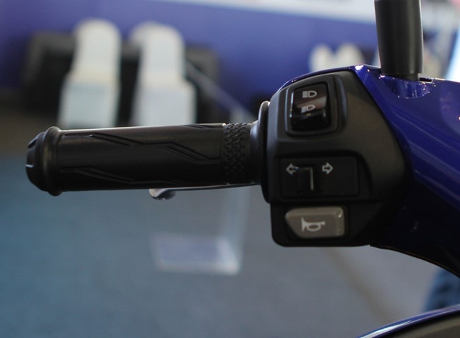 Chi tiet Yamaha NVX - xe tay ga thay the Nouvo hinh anh 8