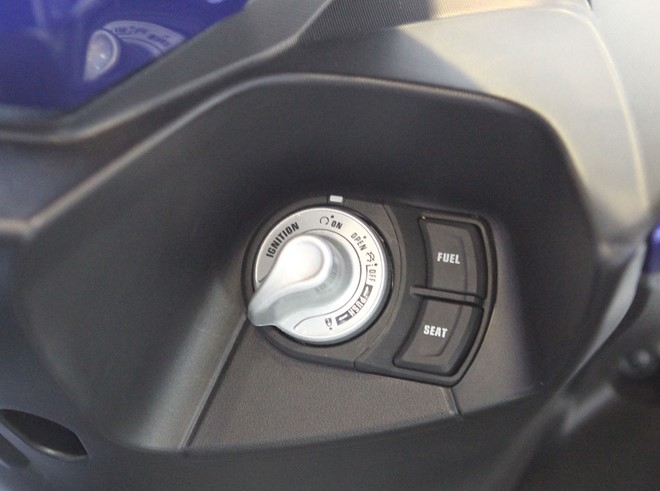 Chi tiet Yamaha NVX - xe tay ga thay the Nouvo hinh anh 10